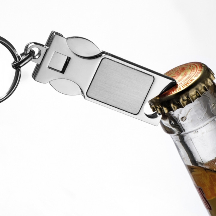 Brelok metalowy otwieracz do butelek z żetonem HILDE