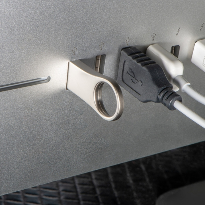 Pendrive metalowy 8GB 2.0 ROSEMARIE