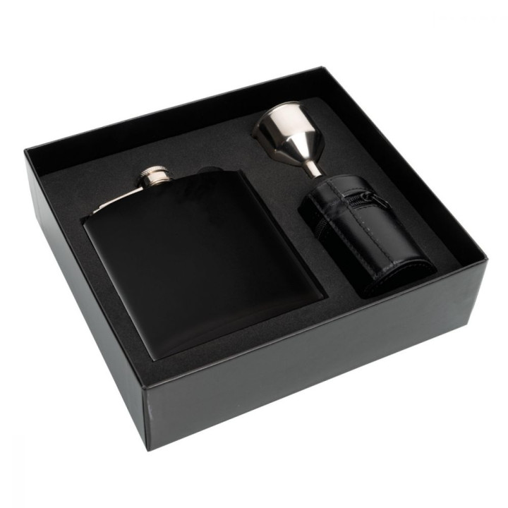 Piersiówka 236 ml MADONIE Schwarzwolf