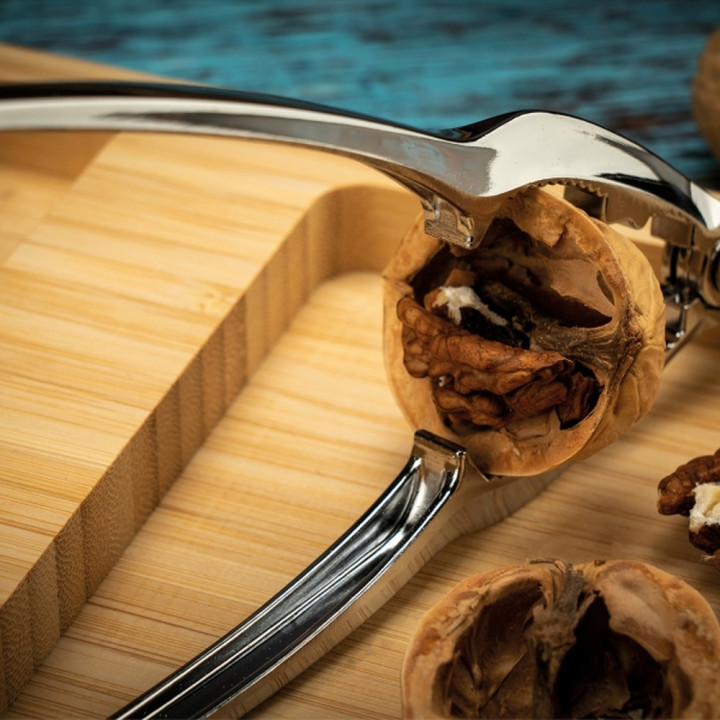 Dziadek do orzechów z tacą MARISA