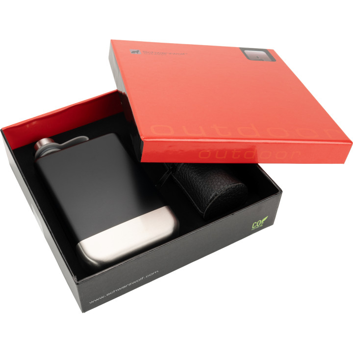 Zestaw piersiówka 266 ml, kieliszki 30 ml i lejek TAHAT Schwarzwolf